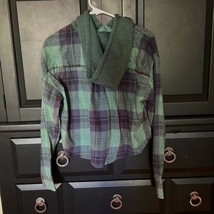 American Eagle NWT plaid crop button down